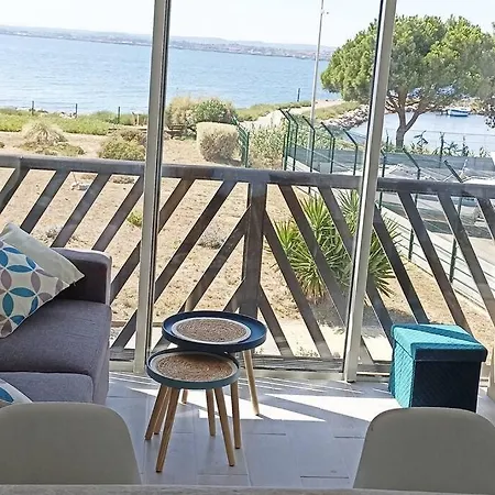 La Lagune Plein Ecran Apartment *